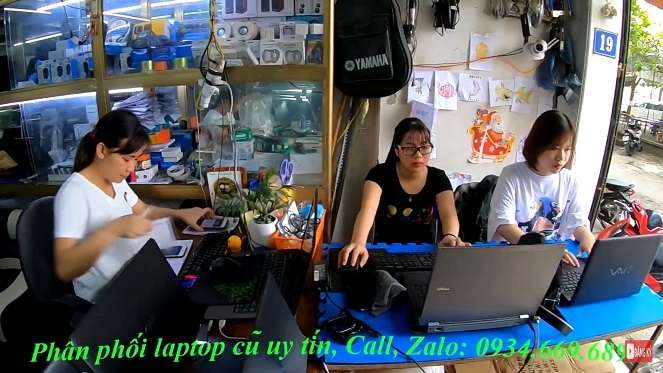 canmualaptopcurenhattoanquoc