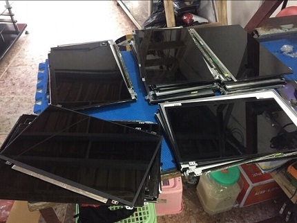thay_man_hinh_laptop_cu_gia_re