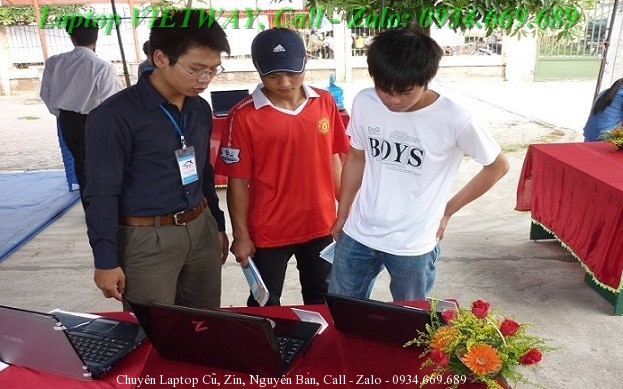 can-mua-laptop-cu-o-canh-nau-thach-that-gia-tot-nguyen-ban