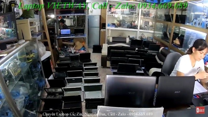 can-tim-laptop-cu-o-canh-nau-thach-that-re-nhat-zin-nhat