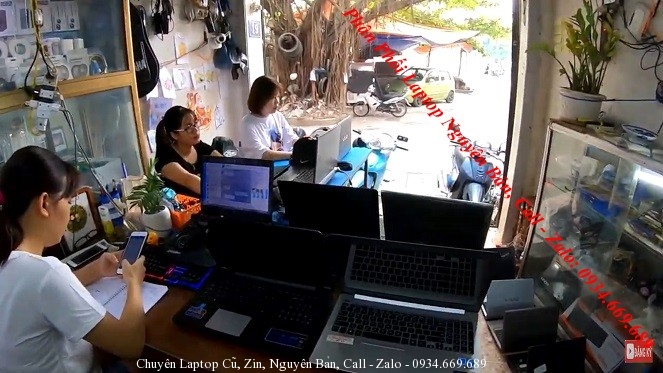 noibanlaptopcuophuonghangbongrenhatzinnhat