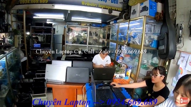 noibanlaptopcuotrungphungrenhatchatnhat